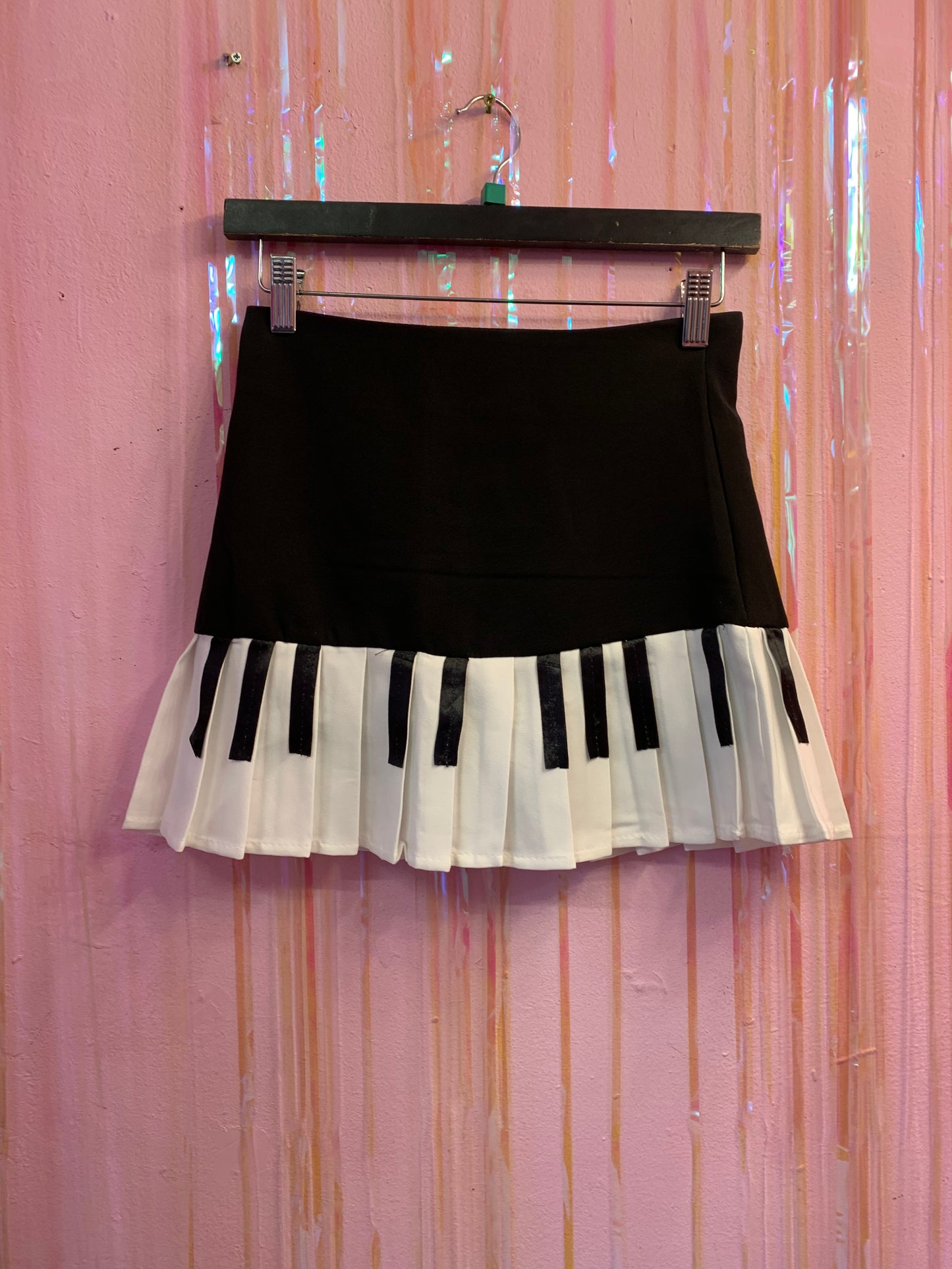 Piano skirt