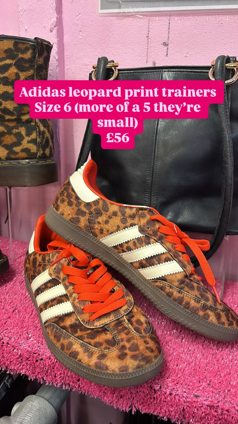 Leopard sambas
