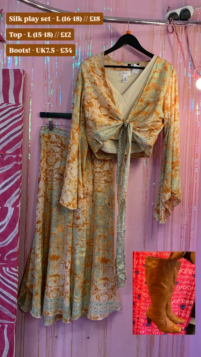 Festival Silk Set