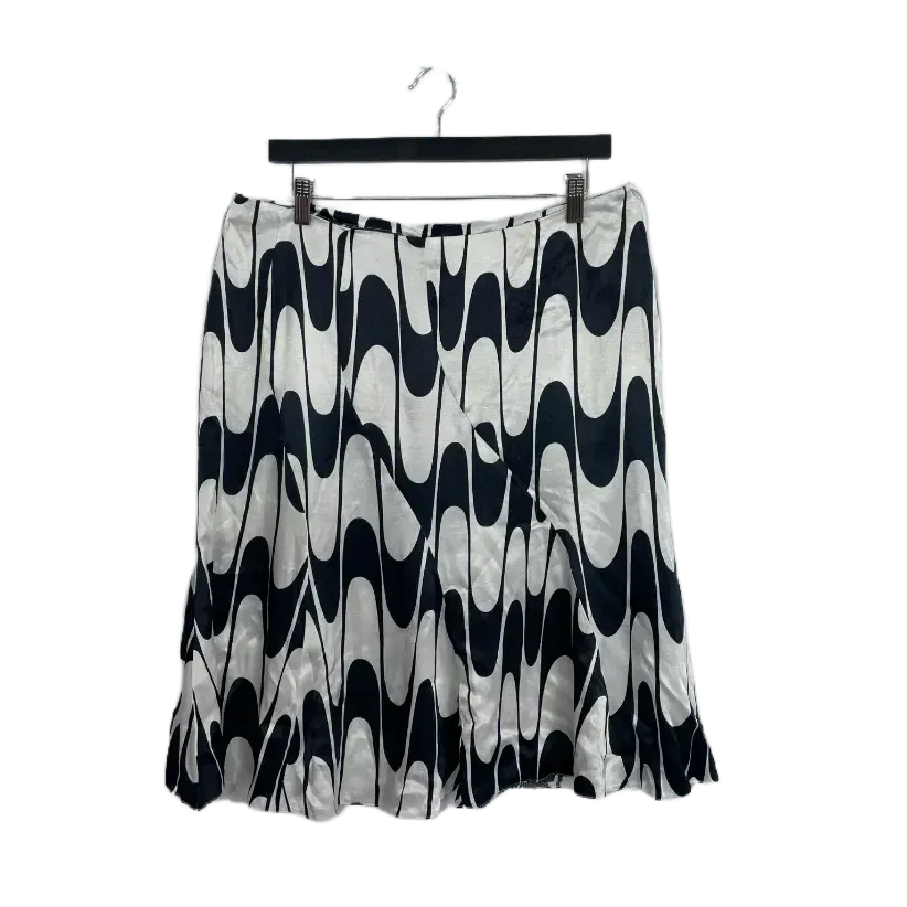 B&W Abstract Midi Skirt- Size 14