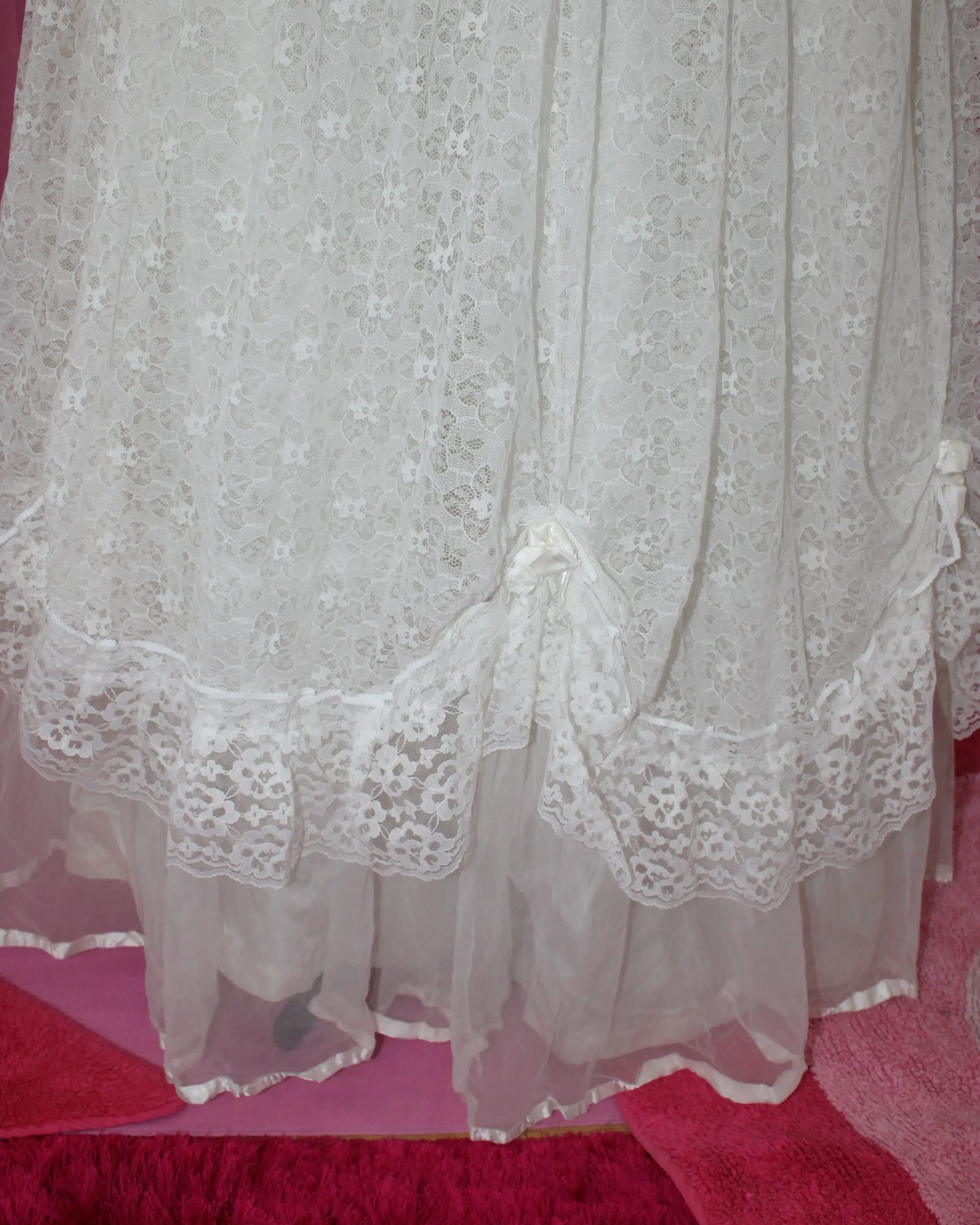 Vintage | Wedding Dress | Lace Ruffle | Size XS