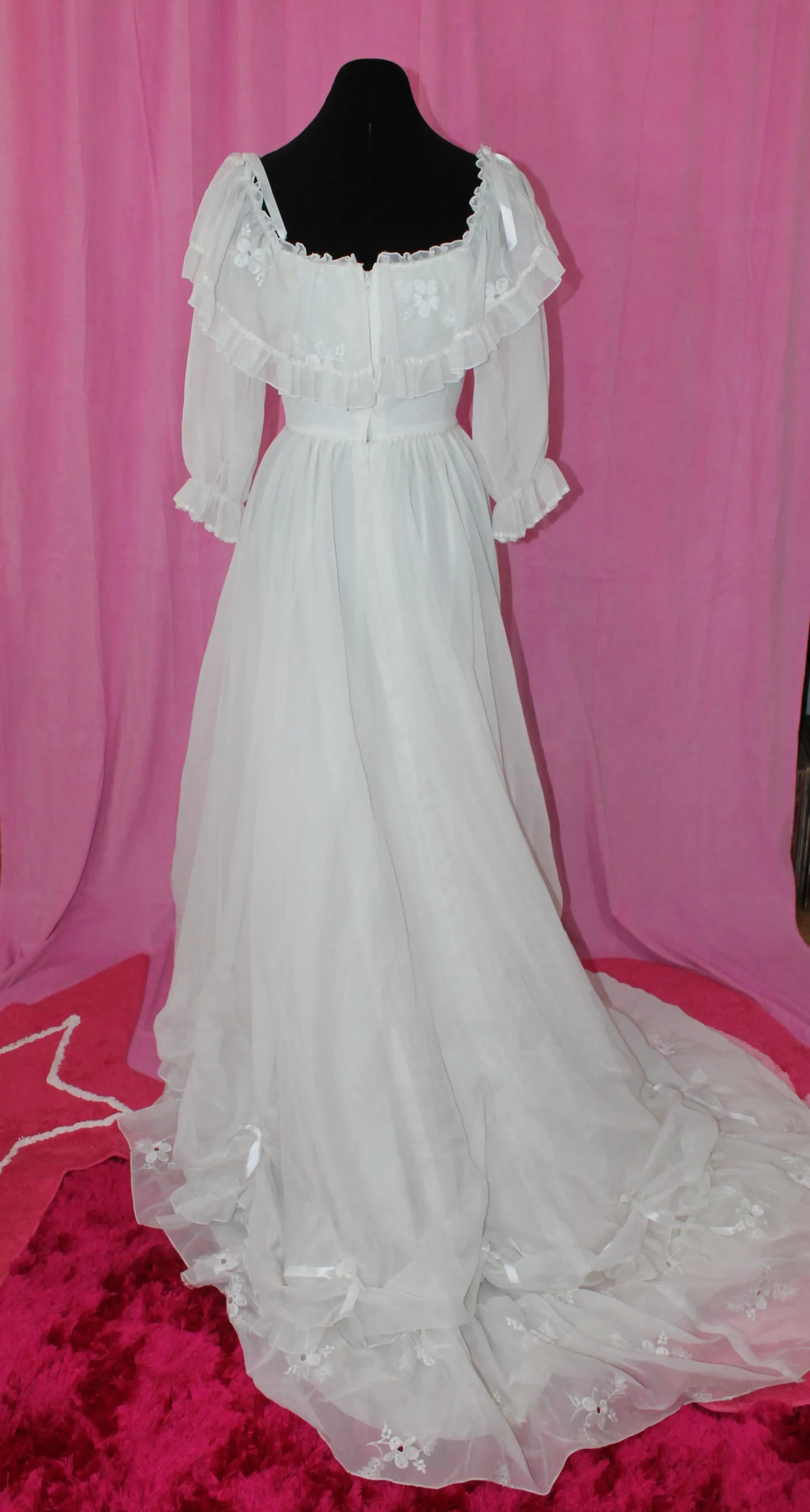 Vintage | Wedding Dresses | Off the shoulder | Size S