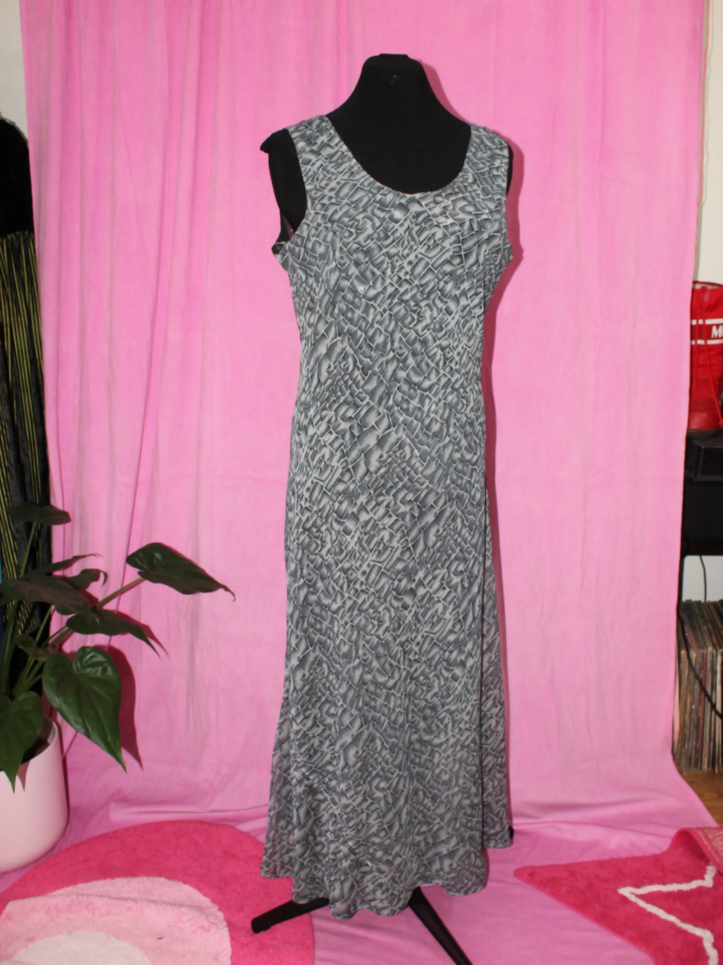 Reversible Patterned Grey Dress- Size 16/18