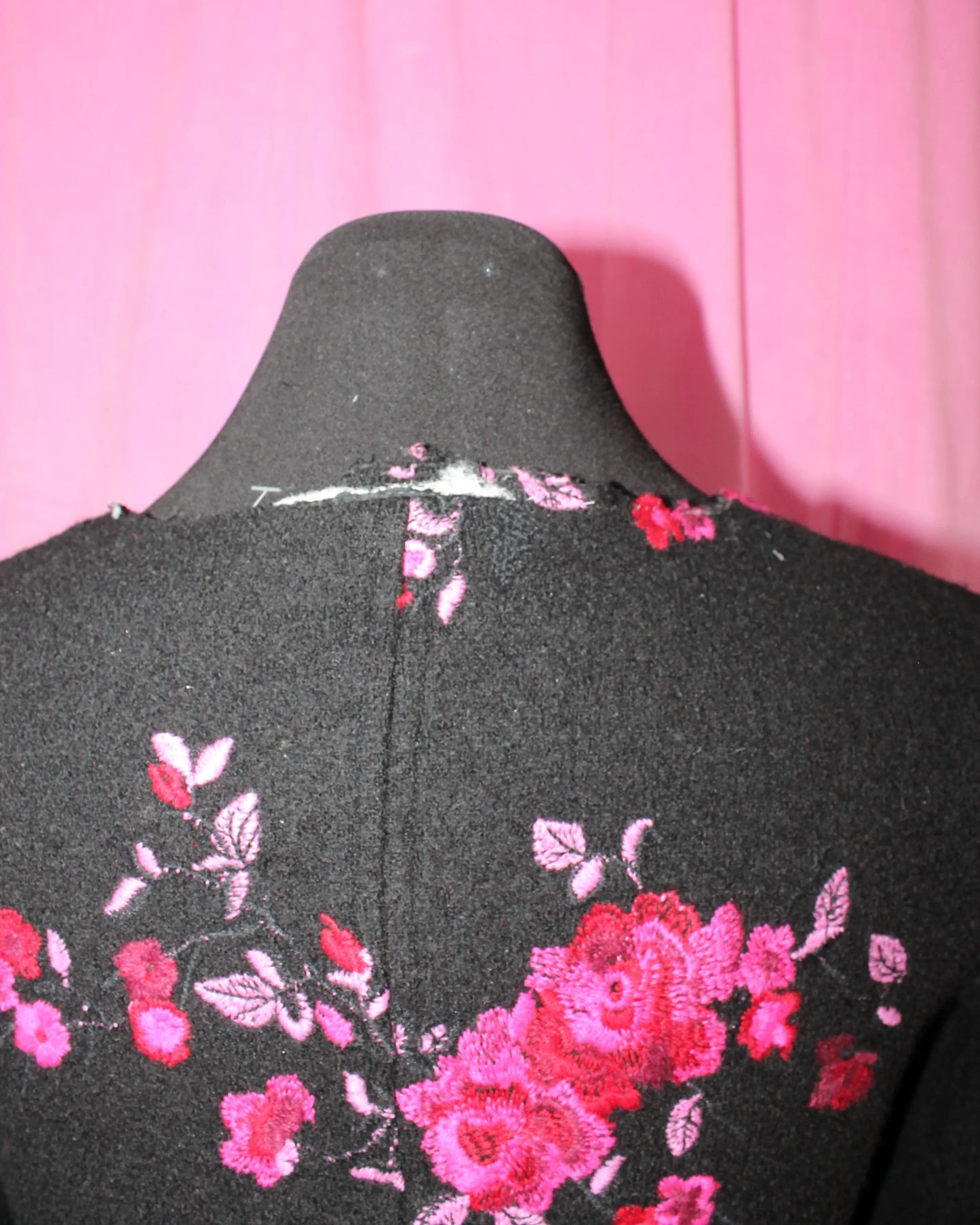 Vintage | Cardigan | Black Embroidered Wrap | Size M